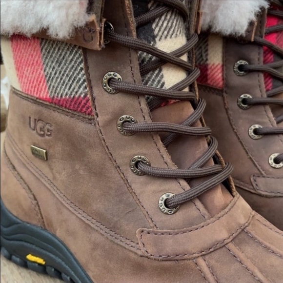 🍁UGG🍁 ADIRONDACK BOOT II PLAID WATER PROOF - Picture 15 of 15